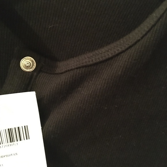 BNWT black ribbed bodysuit with buttons - Picture 2 of 2